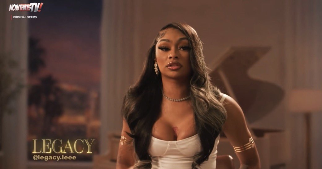pinkcosmicflame's tweet photo. I’m sorry Lex def smoking too much vape to ever call legacy ugly like?? is the ugly in the room with us cause she stays serving 🤏🏽 #bbo https://t.co/MAIPtTXxE2