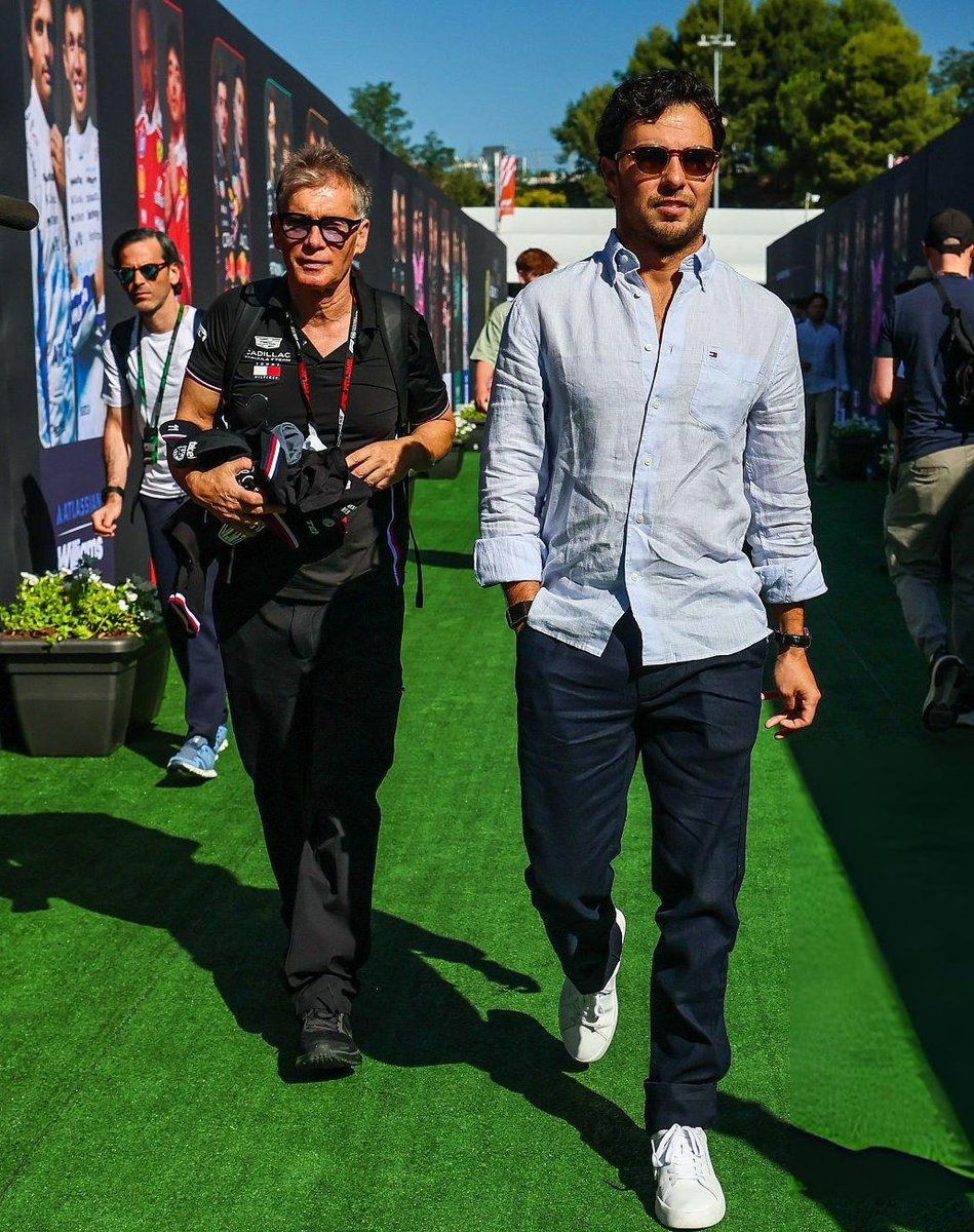 Checo_kingdom's tweet photo. I can't believe that it's finally me and you, and you and me just us, and your friend Steve....Do-do-do-do-do-do, Steve. 

Checo con Xavi y Diego jaajjajajaja. Se sintió como la canción de Steve.😅 https://t.co/VaboZQ5AHb
