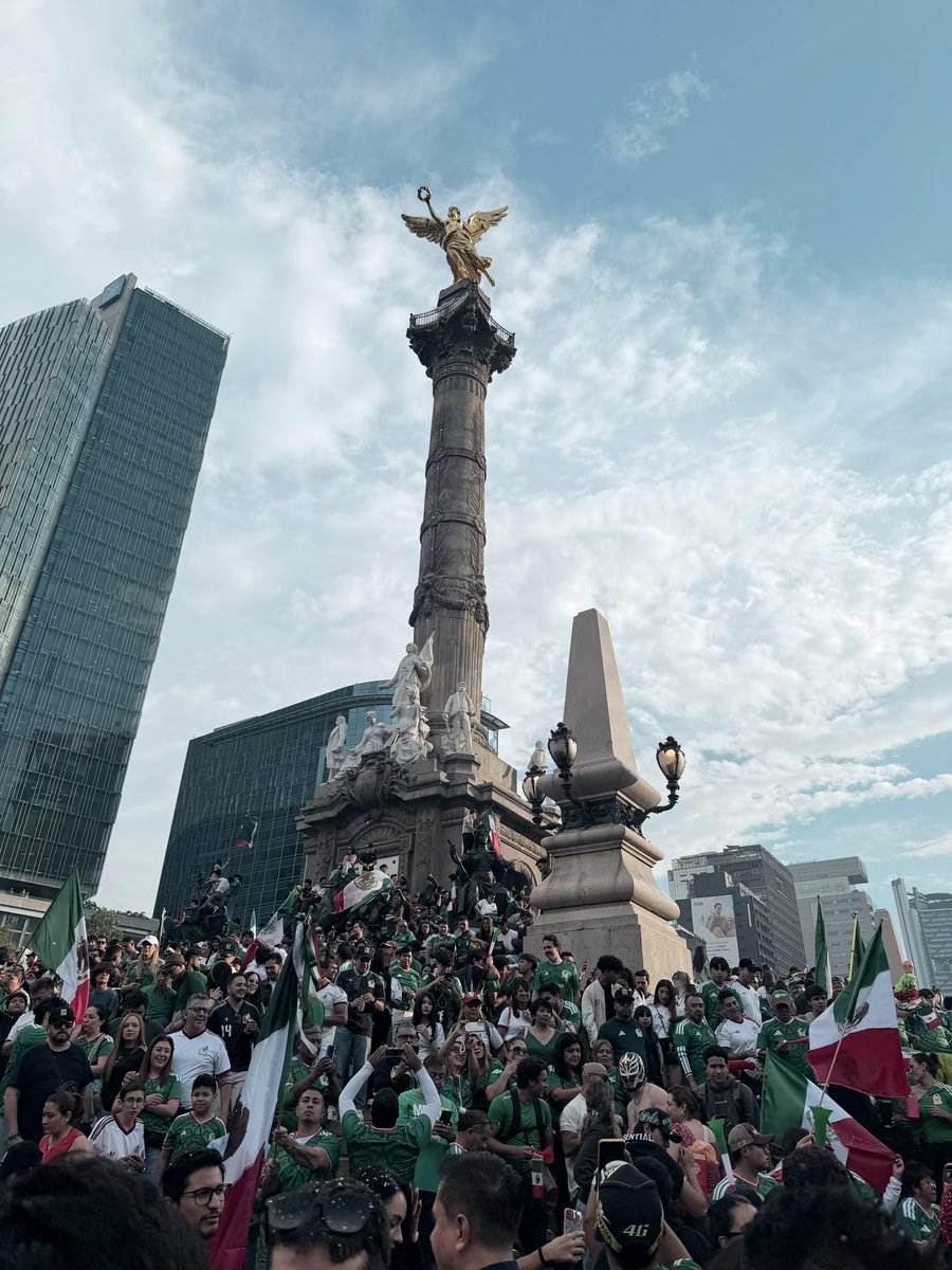 dannalgadas28's tweet photo. viva el sentimiento mundialista https://t.co/8VkhOrlfUX