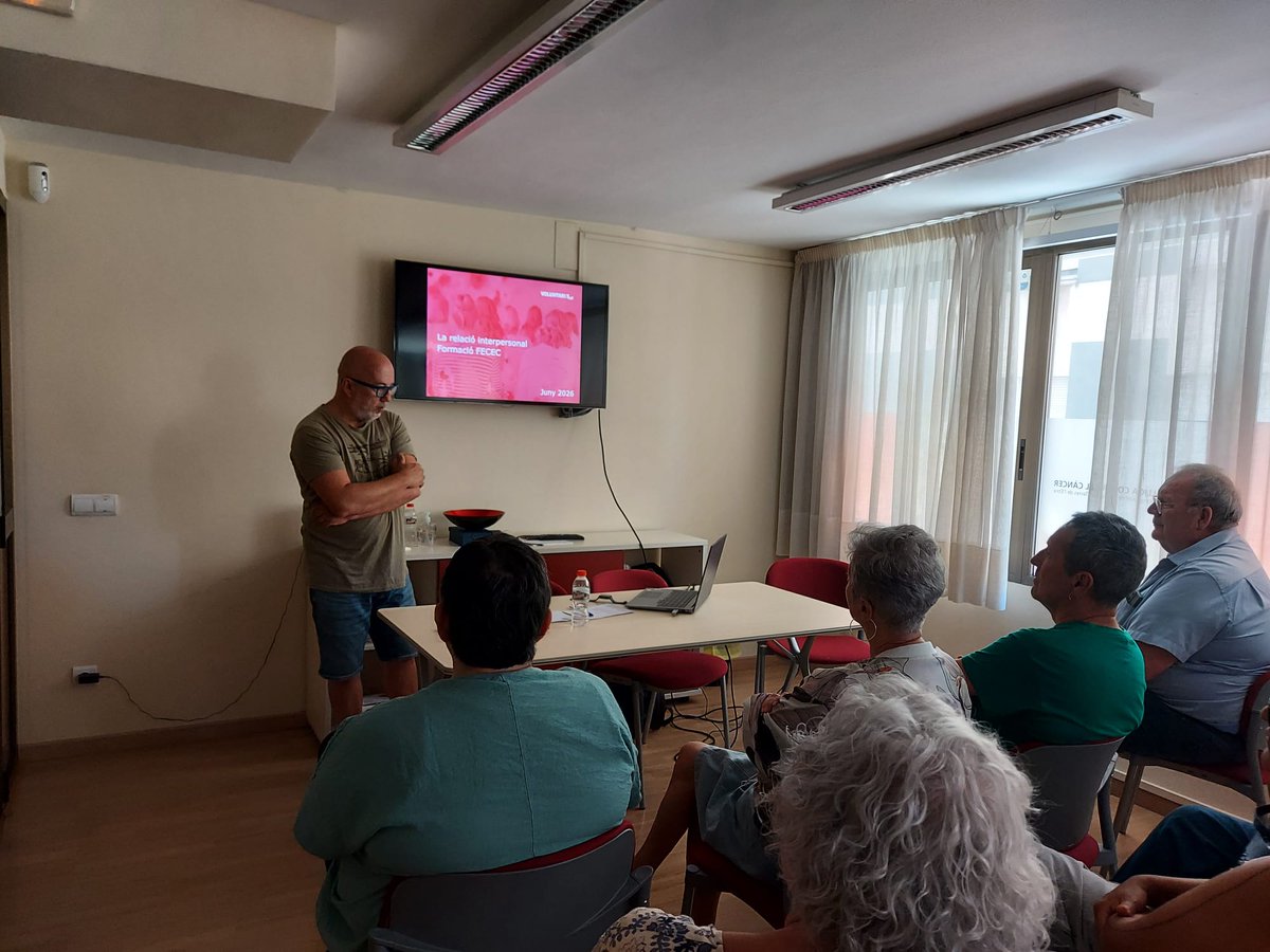 FececFederacio's tweet photo. 👉 Els dies 11 i 12 de juny hem celebrat una nova edició del Curs de voluntariat oncològic a Tarragona, organitzat per la FECEC i la @voluntaris_cat.

https://t.co/chKwW52VP0

#VoluntariatOncològic #FormacióFCVS https://t.co/Rti1P38sFh