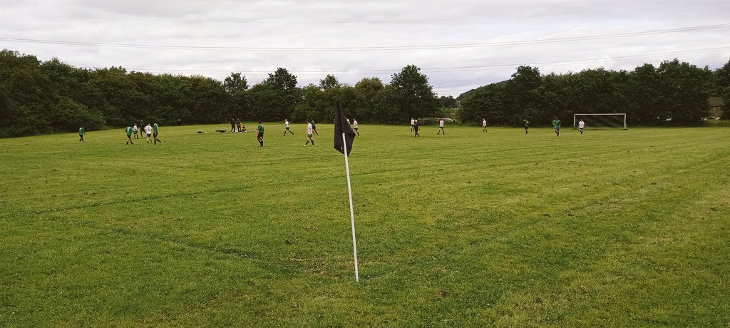 smilerhopper's tweet photo. #Matchhopping not #Groundhopping #westyorkshire #cityofbredford at appleley bridge PF pitch 2# for greengates res v manningham fc in the Bradford Sunday alliance league summer cup KO 1305 FFS 😡 ruined day  game number 8 with @spireitepete mellie &amp; JP #revisits #triplegameday 3/3 https://t.co/gpvvfA6z7q