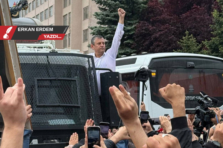 bursatanik's tweet photo. 📌Mesele CHP değil, siyasi denklem çok daha derin  

✍️Erkan Erdem (@erkan_erdem) yazdı...
https://t.co/RXKqjoKwdo https://t.co/Fa4nhzuQZM