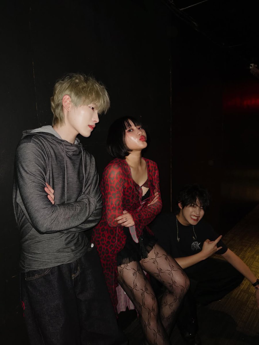 SINGNlE's tweet photo. y’all are cool i guess https://t.co/CcsiduHZ53