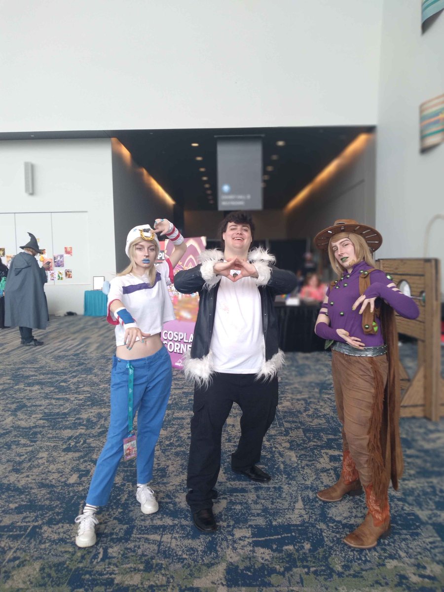 PukerCosplays's tweet photo. #OMGcon https://t.co/IDgV8ffajA