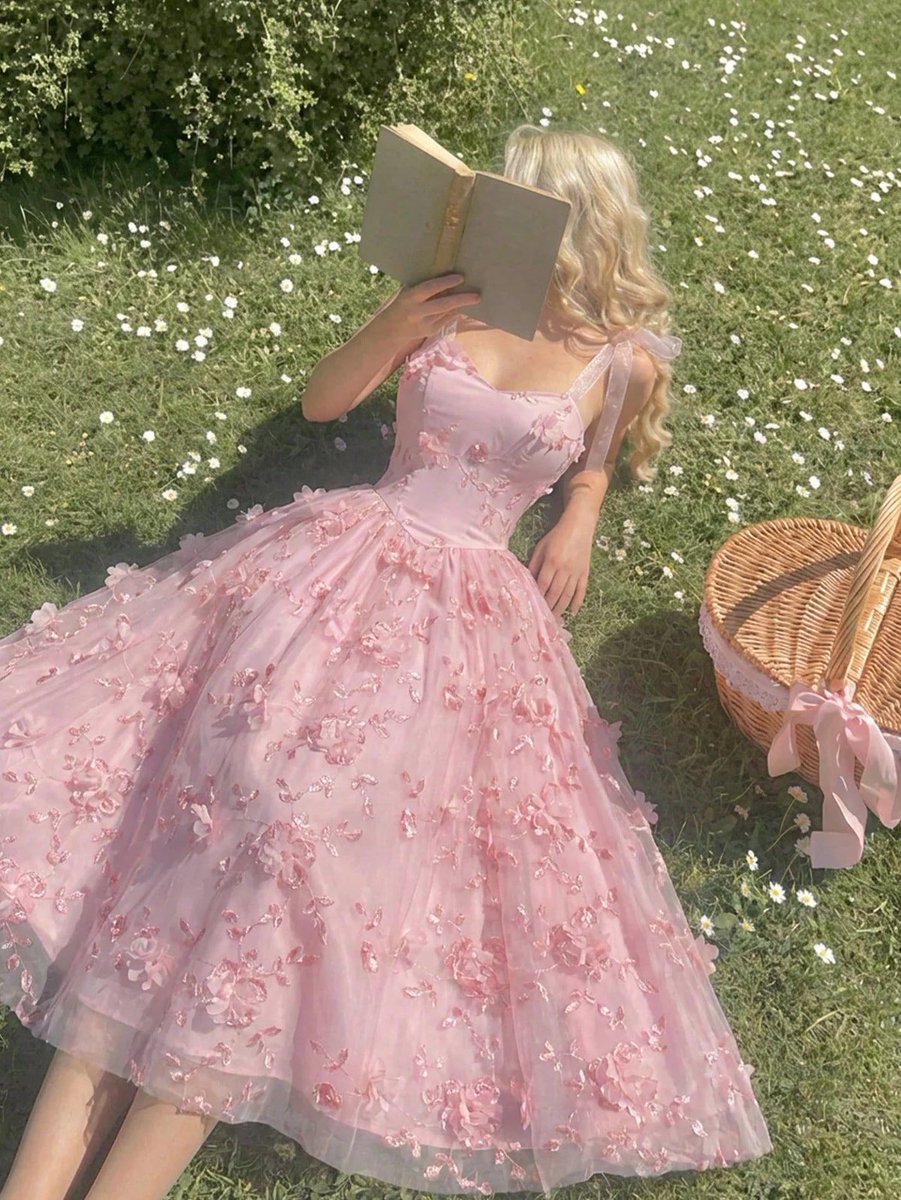 _littlegroves's tweet photo. pink princess ethereal dream https://t.co/QRIApIkCao