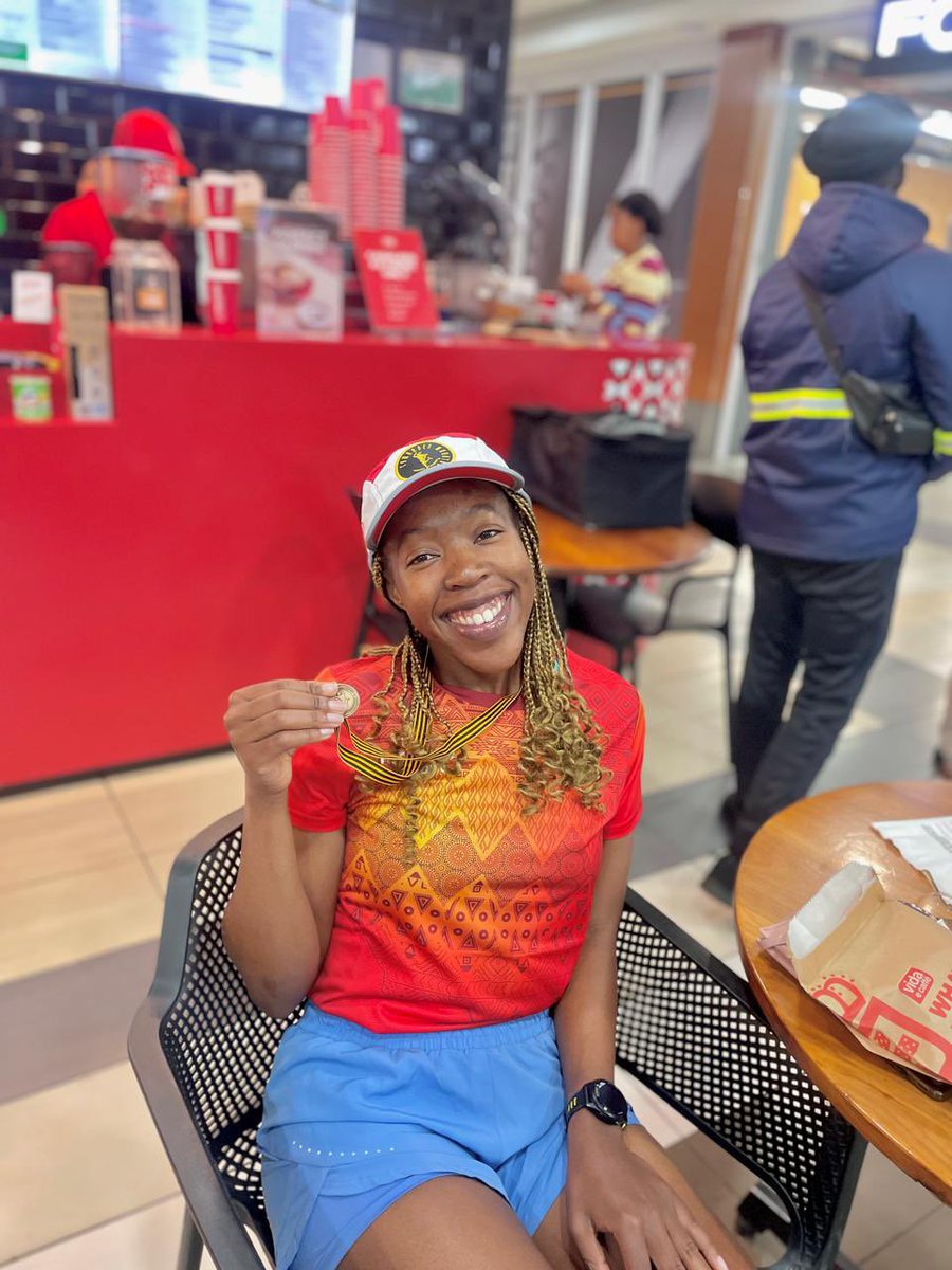 CaThiii_M's tweet photo. Happy Medal Monday!

Super proud of myself for crossing the finish line. 😊❤️

I don’t have much to say, still overwhelmed with emotion but I’m happy. 

#ComradesMarathon
#RunningWithTumiSole
#FetchYourBody2026
#VitalityActiveRewards 
#IPaintedMyRun https://t.co/OFjHbWB32j