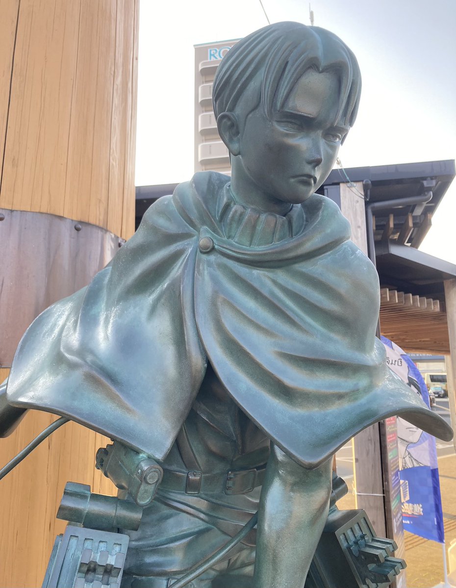 gucchi_singeki's tweet photo. ここだけの話

日田駅へ来ると３６５日２４時間

いつでも兵長に会えますよ https://t.co/dEnV0tzUnS