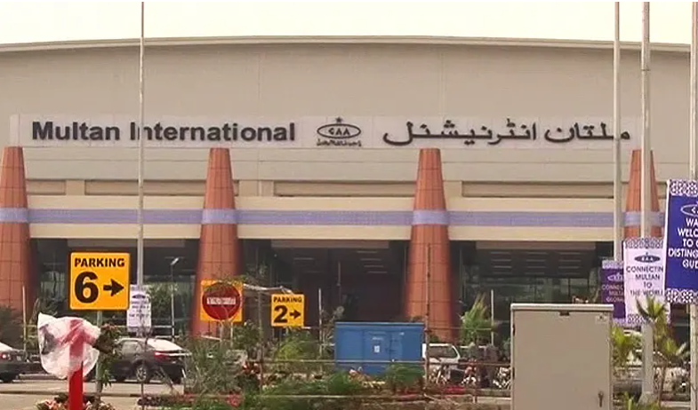 Multansultan786's tweet photo. FIA Immigration Wing foiled an attempt at Multan Airport where a government employee allegedly tried to travel to UAE using a fake NOC, triggering further investigation into document forgery networks. #FIA #Pakistan #Immigration #Fraud https://t.co/sFoOyX3lzS