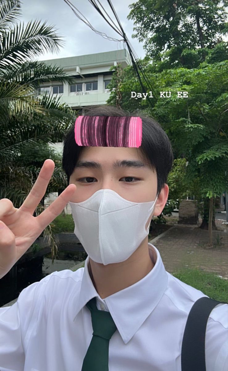 _fernsp_'s tweet photo. DAY 1 ใน KU.                               ปี4 ใน KU  
อีกปีเดียวจะจบแล้ว ทำกอวเป็นทิชชู่ https://t.co/BI6os0ttrf