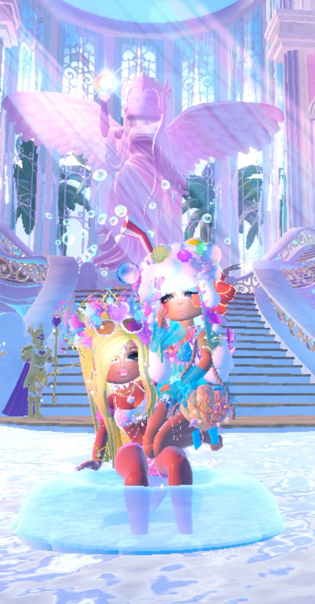 l0vehenni's tweet photo. Tidalglow is here ✨️🌊 
And we are ready for our gyaru era!!! 💗🎀🌱🏵 
#Tidalglow #royalehigh @RoyaleHighValks https://t.co/7irMk2E6Wf