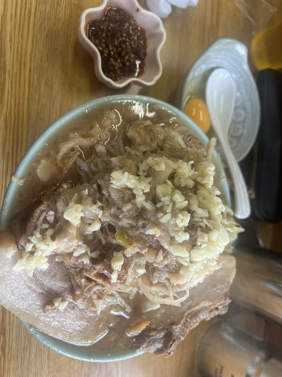 shu__D___'s tweet photo. 昨日は夜勤明けに会社の先輩とラーメンそらへ初訪
念願のラーメンそら
先輩も喜んでて良かった
偶然どぎさんにもお会いできたしD麺いた頃の常連さんぽい方もちらほらいてとても良かった https://t.co/T97e55blzn