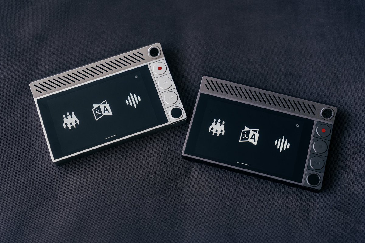 stufflistings's tweet photo. This is a portable translator with a retro-inspired design, support for 97 languages, automatic language detection, AI transcription, AI summary, real-time translation, and a 4-inch touchscreen.

The Oxtak... https://t.co/OvTdUi3mbb
