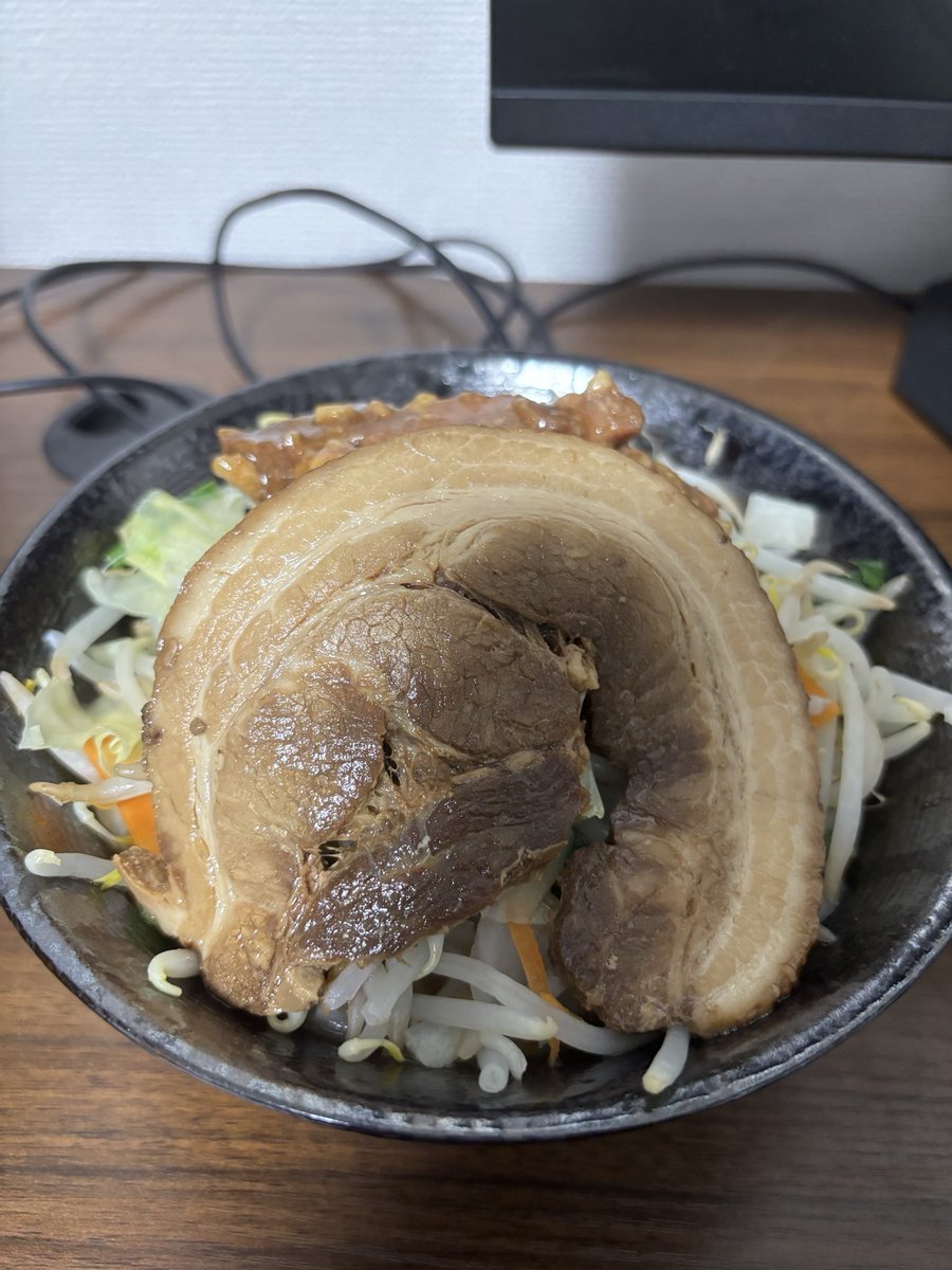 sorantyo's tweet photo. 二郎2杯目🍜 https://t.co/9F4dDNolUu