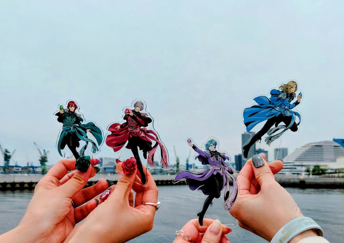 Utatorihiki3's tweet photo. これは私の撮影タイミングの問題なんだけど、藍ちゃんを残して画面外に飛び立つ3人今でも面白い https://t.co/OW0iZsokYV