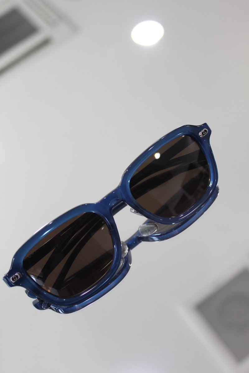 mchonten's tweet photo. #gucci 

model:GG1948SK
color:003
53◻︎20-145

洗練されたブルーアセテートフレームに、落ち着いたブラウンレンズ

細部までこだわったGucciらしいラグジュアリーなデザインが魅力的

大人のスタイルを格上げしてくれる一本です✨ https://t.co/tpv7t1tKrI