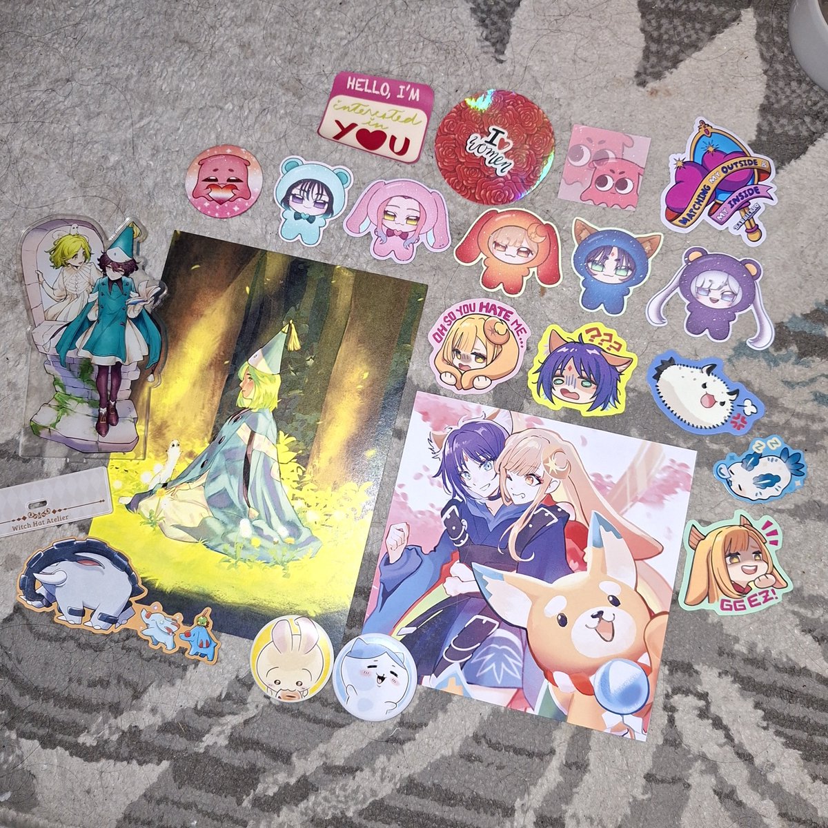nissichi's tweet photo. MY KOMIKET PRIDE HAUL!!! 

from: @hasukeii @iwanyoomi @starntyn @holychizuu @lvckyyuu_ @/gawangjojak (ig) https://t.co/iR2FvwkSZs
