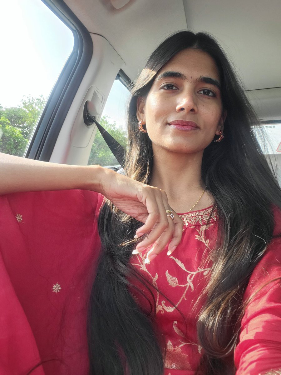 Aaraadhya Saxena 🇮🇳 tweet media