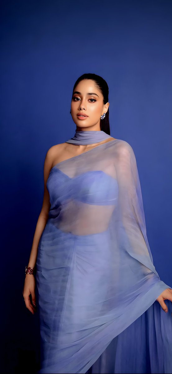 cinepixelz's tweet photo. Janhavi Kapoor 🦋

#JanhaviKapoor #janhavi https://t.co/xKigAcaih3