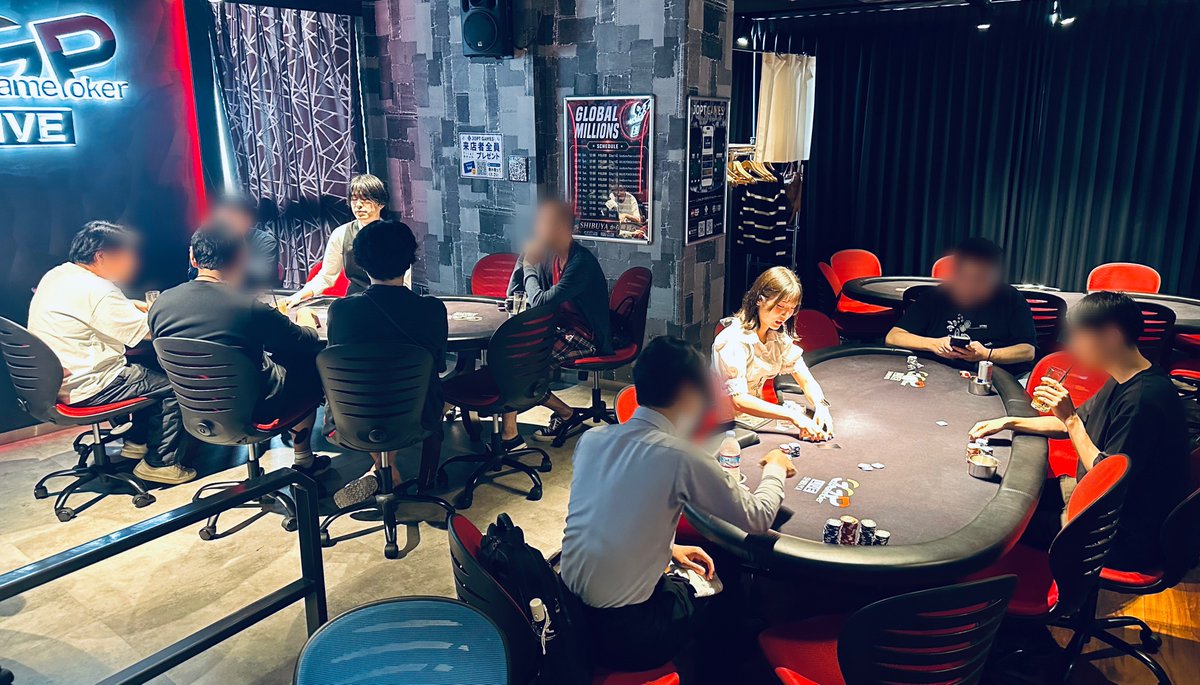 GGLIVETOKYO's tweet photo. ✨ただ今の店内状況✨

🌟リングゲーム🌟
1-3-3が1卓が進行中🎶
🔰初心者講習受付中🔰

【Monday Cheers 4K】
エントリーで当トーナメントのプレイ中は飲み放題🍻
https://t.co/8RJwtgwe79

【Dealers Choice 1K】
https://t.co/Mq0wP0WHsR

ご来店お待ちしております🙌
 #GGPL #ポーカー https://t.co/NahE83NleL
