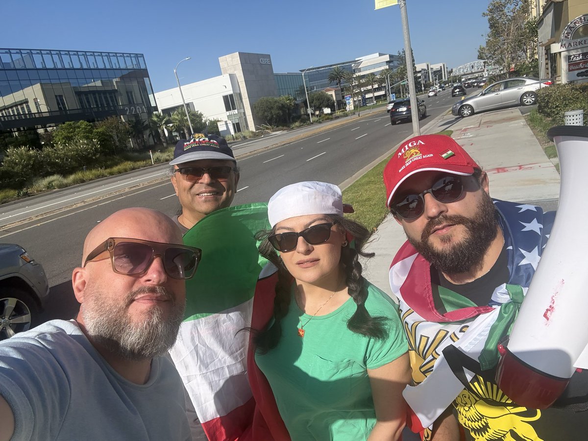 marcinpowidel's tweet photo. Iran vs. N.Zelandia w Inglewood na SoFi Stadium. Piękny stadion. Na doping irańskiej społeczności w LA raczej nie może jednak liczyć. 
„To nie jest nasza reprezentacja. Ona tylko tak się nazywa. Jest twarzą reżimu. Prawdziwi Irańczycy giną na ulicach swoich miast” @RadioZET_NEWS https://t.co/1JOs0qatki
