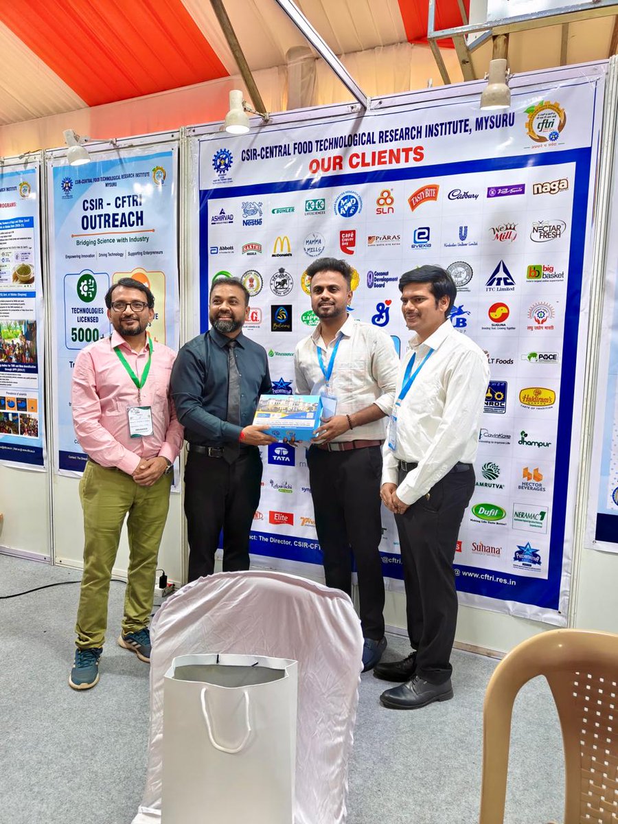 Fssaisro's tweet photo. FSSAI SRO participated in the CSIR RISE Conclave 2026 in Bengaluru (13–14 June), engaging with startups, researchers, and entrepreneurs on food safety regulations, licensing, labelling, and compliance.

#FSSAI #CSIRRISE2026 #FoodSafety #StartupIndia https://t.co/9sX26Lu64s