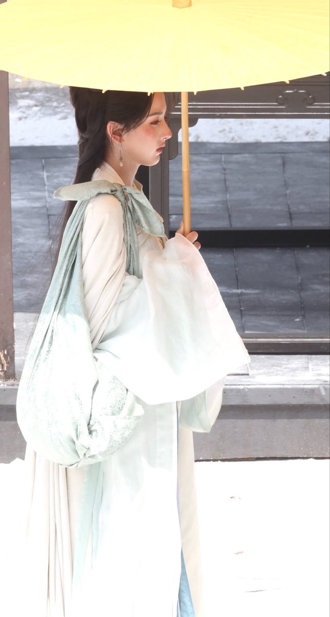 suejinz's tweet photo. 15-06-26
เหมือนภาพวาด 
หญิงงามในยุคโบราณ
ลูกสาวสวยมาก
#SongZuer  #ซ่งจู่เอ๋อร์ 
#SigongLing #ซือกงลิ่ง 
 #ThePalaceStewardess https://t.co/C1OE3xZ4la