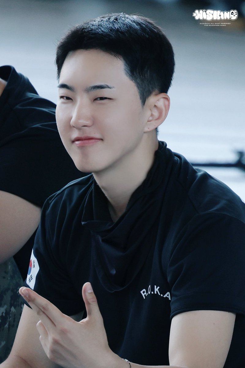 howi5hinu's tweet photo. #권상병님_생일_축하드리지말입니다
#BabyHoneyHOSHIday

생일 축하해! 
앞으로도 영원히 지금처럼 행복하게 웃어줘

@pledis_17

#세븐틴 #SEVENTEEN #SVT #호시 #HOSHI #ホシ #순영 https://t.co/N7UdlF3Koc