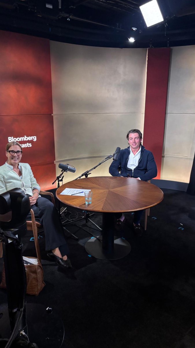 laurence_hulse's tweet photo. Brutalist investing and gems amongst the rubble 💎 🧱 with @MerrynSW on Bloomberg @podcasts @business listen here 🎧: https://t.co/YeB1AEE2AI #ONWD #ANG #PEB #RGG #BOOM https://t.co/uHzP7tgdPI