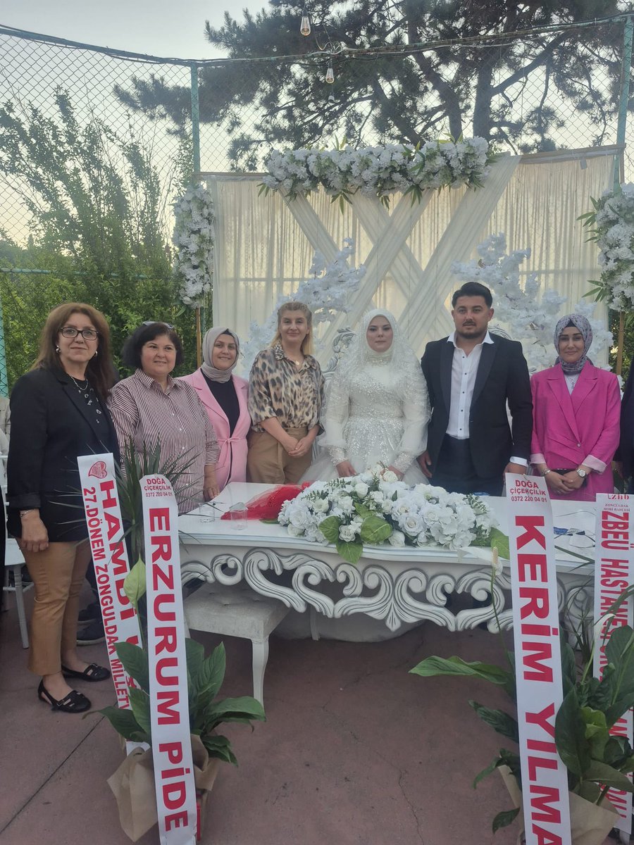 ak_kadin67's tweet photo. Önceki dönem İl Kadın Kolları Yönetim Kurulu Üyemiz Sümeyye Karakuş’un düğün merasimine İl Kadın Kolları olarak katılım sağladık.

Sümeyye kardeşimize ve kıymetli eşine bir ömür boyu sağlık, huzur ve mutluluk diliyoruz. Rabbim birliklerini daim eylesin inşallah
@TulaySayili https://t.co/42HPqZT2EW