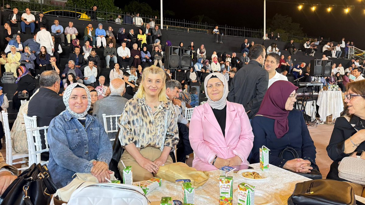 ak_kadin67's tweet photo. Önceki dönem İl Kadın Kolları Yönetim Kurulu Üyemiz Sümeyye Karakuş’un düğün merasimine İl Kadın Kolları olarak katılım sağladık.

Sümeyye kardeşimize ve kıymetli eşine bir ömür boyu sağlık, huzur ve mutluluk diliyoruz. Rabbim birliklerini daim eylesin inşallah
@TulaySayili https://t.co/42HPqZT2EW