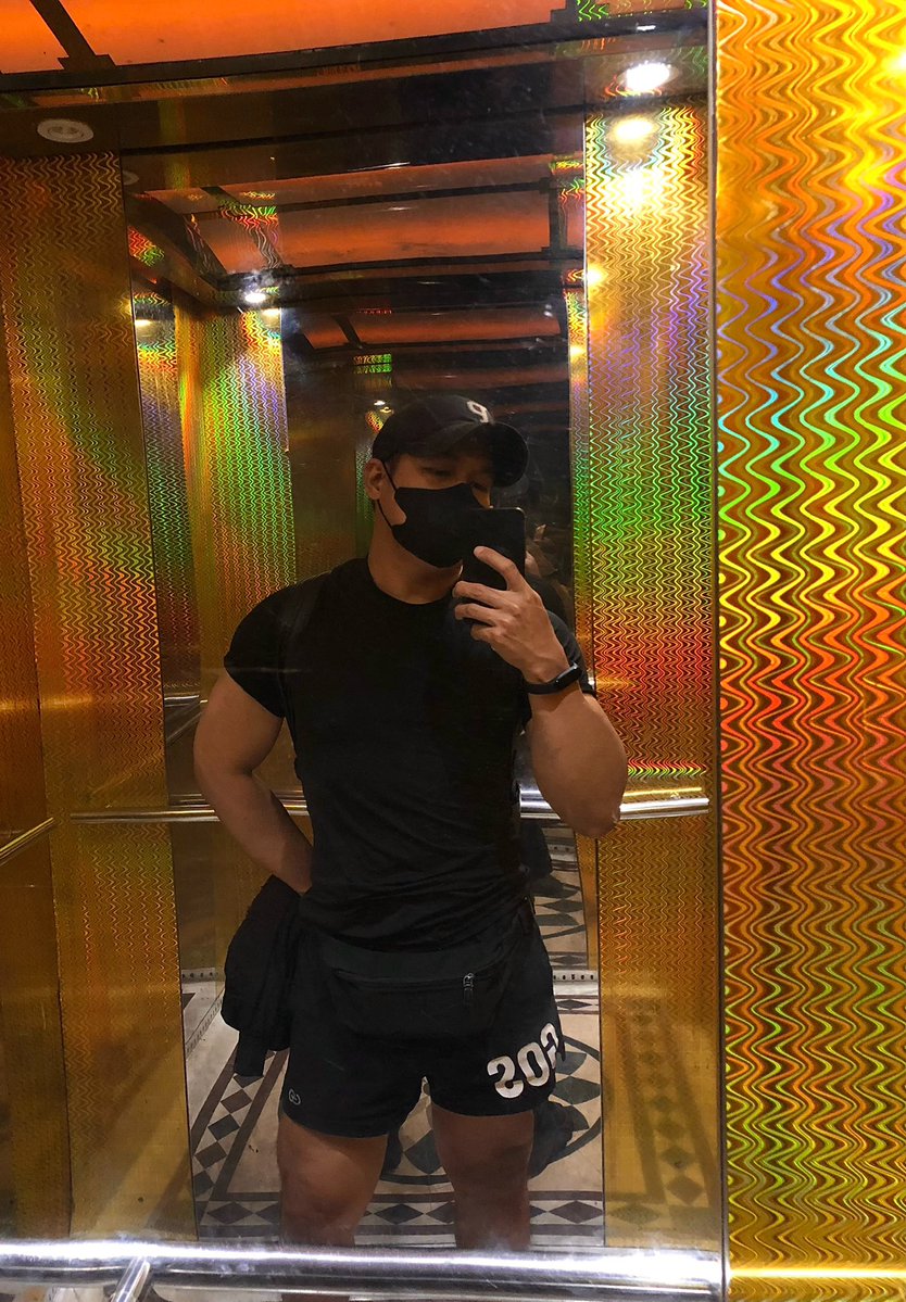 Thun781222911's tweet photo. Body cỡ này thì đụ tới khi nào chán thì thôi cũng được . . . 🍑🍆👅 https://t.co/DzLG0s7E9H