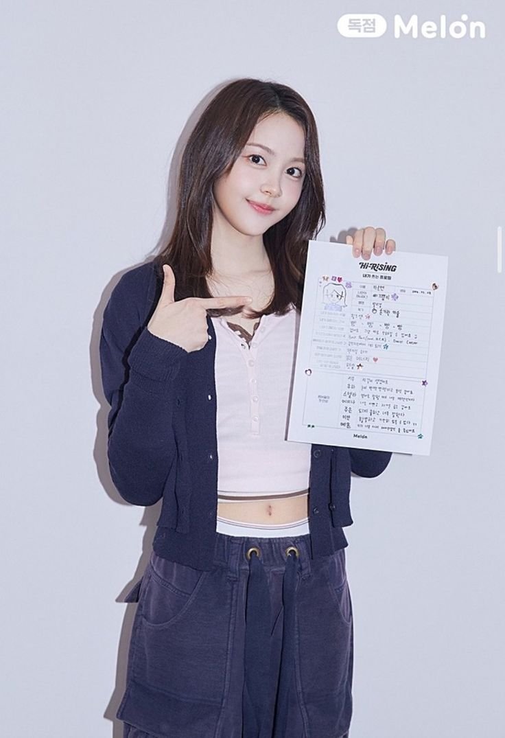 H2H_MEI's tweet photo. Sayang, dari awal kamu masuk esem &amp; mutusin buat biasin kamu tuh aku juga nyiapin ruang hati &amp; sabar seluas luasnya. Kamu focus aja ke karir kamu, biar fans yang handle dan dukung sebisa kita. Nanti sore/malem kalo belum ada gerakan dari pusat, kita kirim email bareng bareng ya? https://t.co/oSl62gsRp7