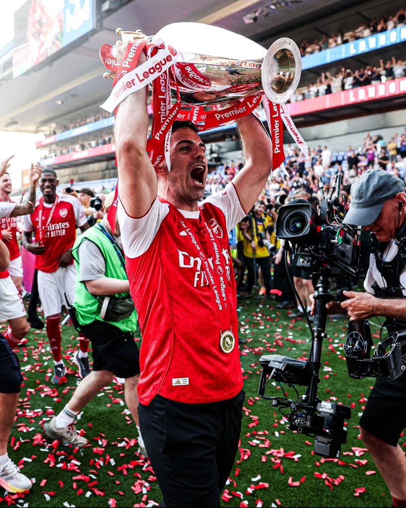 ChetuniAFC's tweet photo. Because of this man, our players now reject offers from clubs that would easily take our players in the past. William Saliba, Gabriel Magalhães, &amp; now Riccardo Calafiori have all rejected Real Madrid to stay at Arsenal &amp; win trophies.

Ladies &amp; gentlemen, Mikel Arteta is him! ❤️ https://t.co/QGCmCCe1aA