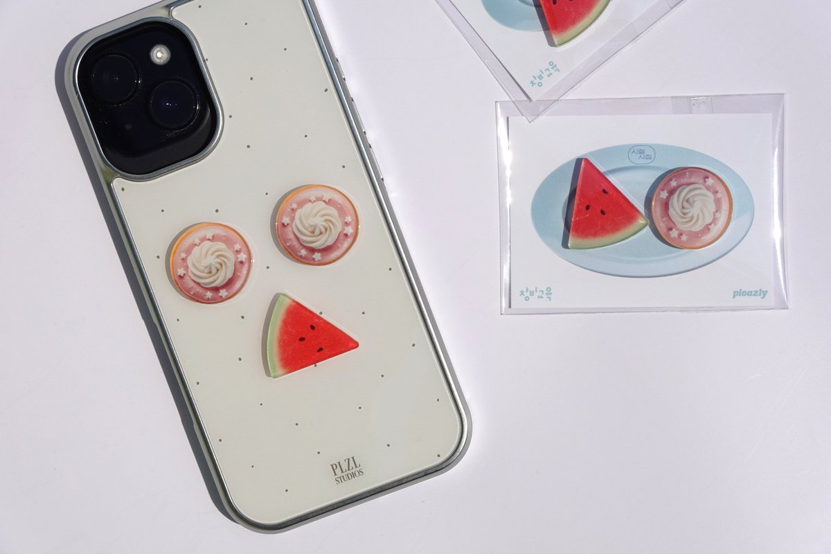 changbiedubook's tweet photo. 🍉시절 시집 아크릴 스티커 #RT 이벤트🍩

-참여 방법: 해당 게시물 RT, 인용RT
-참여 기간: ~6월 17일(수)
-발표: 6월 18일(목) 개별 DM (5명)
(6/19까지 DM 미확인 시 당첨자 재추첨)
-상품: 『다가올 시간에 윙크 윙크』 도서 1부+아크릴 스티커 1set

#서울국제도서전  #이벤트 https://t.co/quYbgskq5c