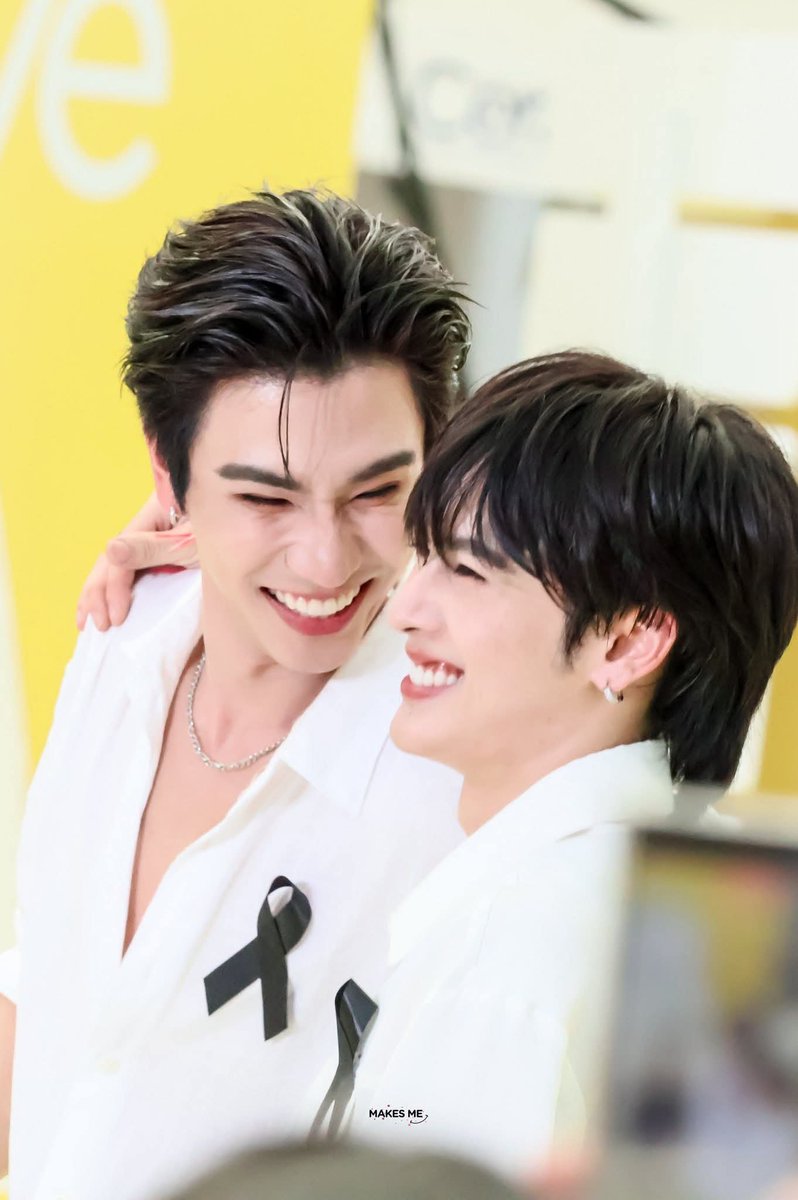 Phyo :ppe😘pp🐯🐶🖤🤍 tweet media