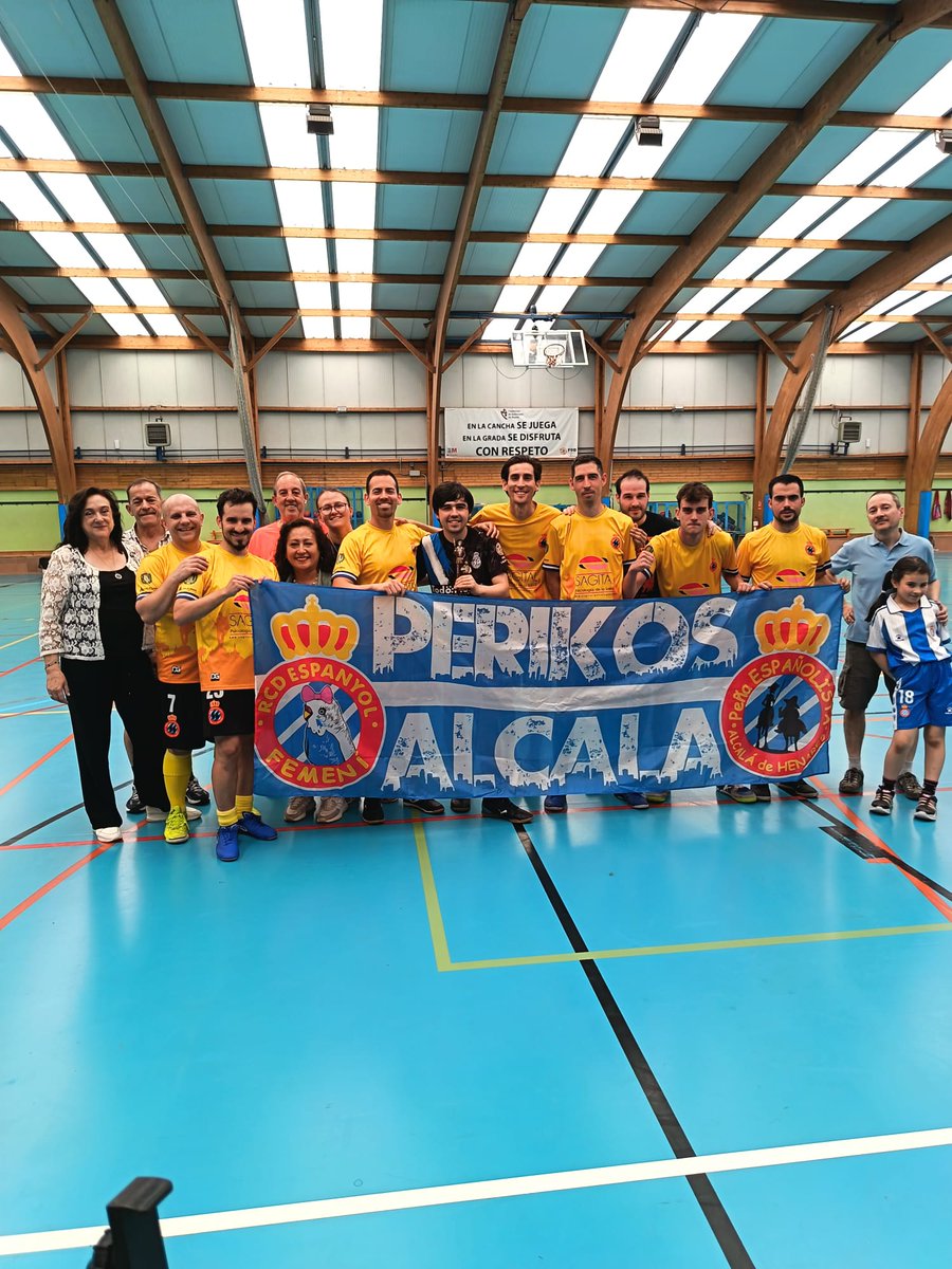 PEAH_oficial's tweet photo. @RCDEspanyol @fcp_espanyol Mañana de volver a ser campeones en Alcalá #peah 🏆🏆🏆 https://t.co/RTrwysnRGD