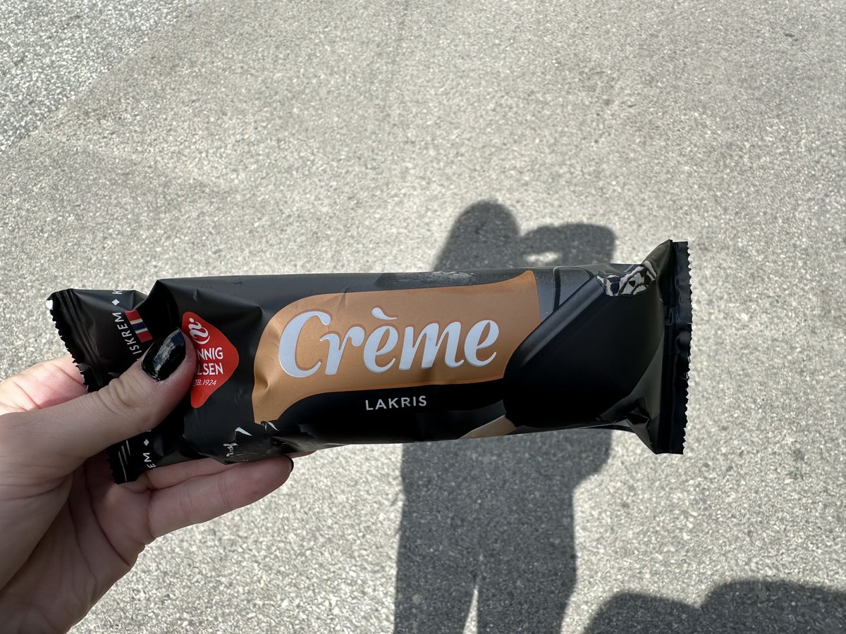 dzina73's tweet photo. I can’t find regular Ritter Sport here, but almost everything comes licorice-flavoured. https://t.co/qKa5tqjoeK
