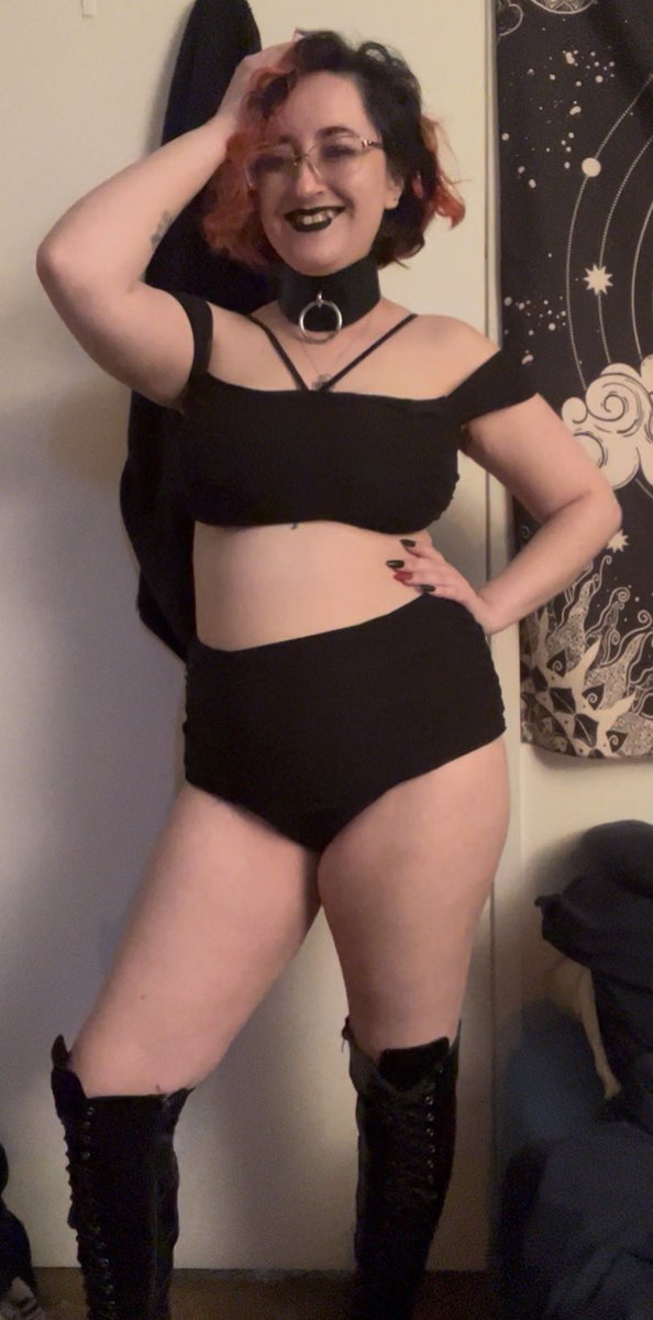😈Lilith (Switch)😈// Big Titty Goth Bitch! tweet media
