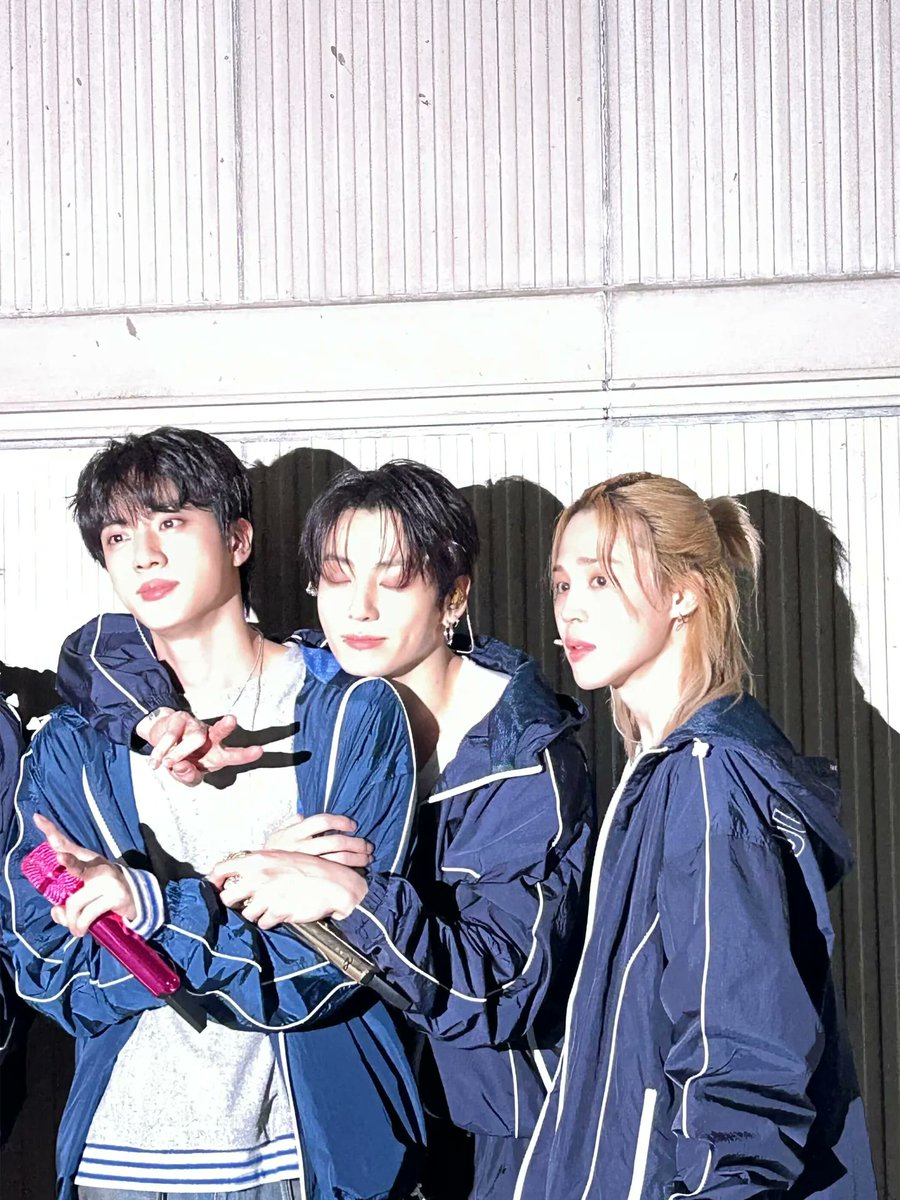 eternalhyyh's tweet photo. why is this giving... magic shop 😂 https://t.co/HHlijxFYFc