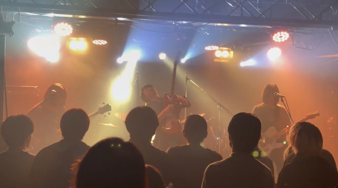 Kaoru_band's tweet photo. 6/13 
Pale Blue Dot × Kaoru
コラボEPリリース企画

Pale Blue Dot、Niwa、Now emitters!!の皆様、そしてご来場いただいた皆様、柏DOMeの方々ありがとうございました！

とてもいいイベントでした♪
改めてPale Blue Dotありがとうです‼️
@pbd_443 
@Niwa_band 
@nowemitters 
@dome_kashiwa https://t.co/cmxyWr3aB3