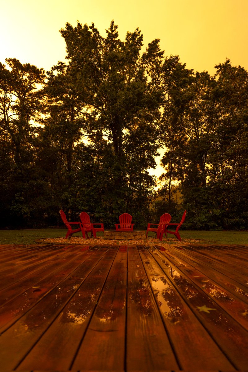 OfficialGamesky's tweet photo. There was a yellow tint to the sky yesterday evening, this is what it looked like in our backyard https://t.co/0Z4VYHz6Bx