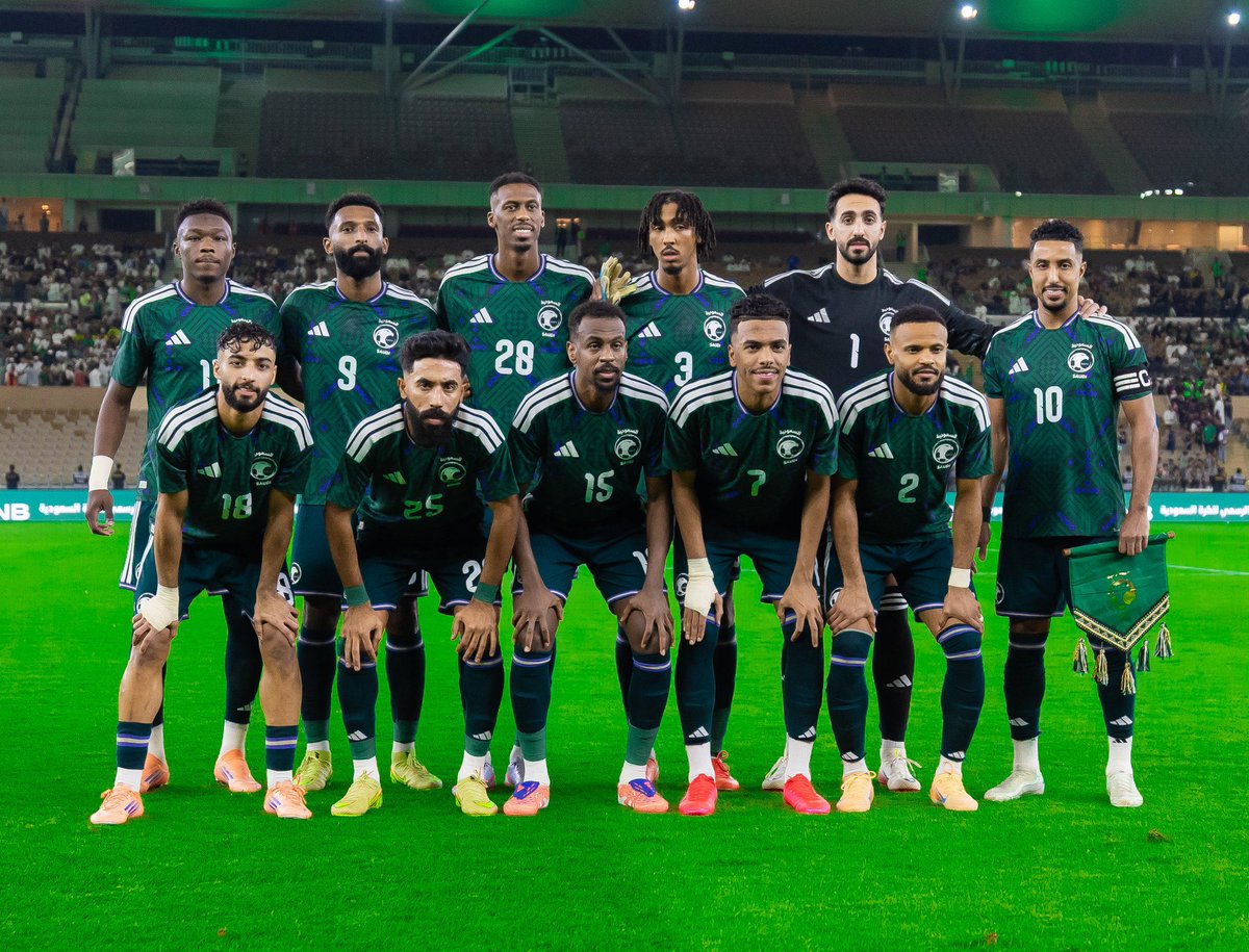 sunksa9's tweet photo. @fahad1398 
معاك يا الأخضر قلبًا وقالبًا 💚🇸🇦
وثقتنا بمنتخبنا كبيرة وإيماننا بعزيمة لاعبيه أكبر فأنتم صوت الوطن في الميدان وصناع الفرح في المدرجات والقلوب.
اللهم وفق منتخبنا السعودي وسدد خطاهم وبارك في جهودهم واجعل لهم من كل مباراة نجاحًا ومن كل تحدٍّ قوة وارفع بهم راية الوطن خفاقة بين الأمم وأقر أعيننا بما يسرّنا من الإنجازات. 💚🇸🇦