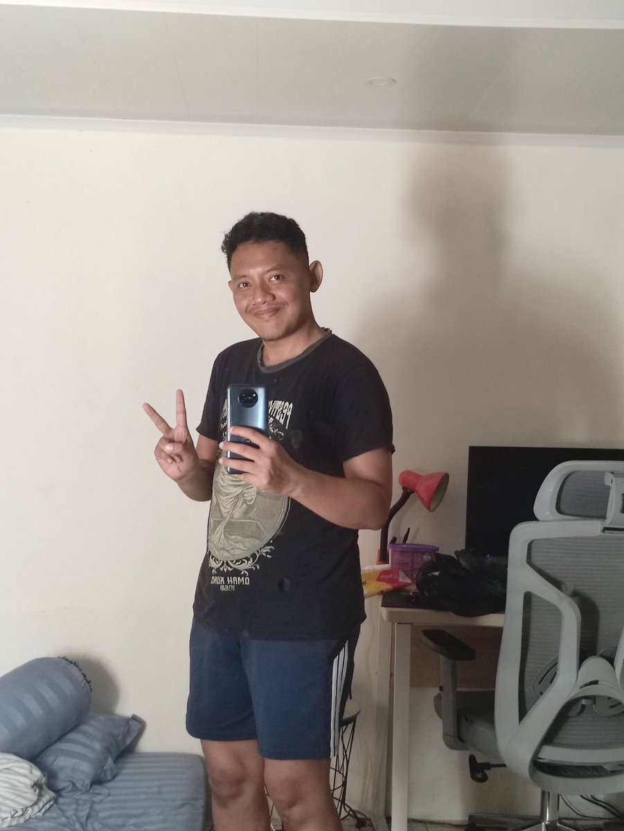 gedibhal2's tweet photo. Kamu pilih foto yg mana? https://t.co/3fc2gWgPAz