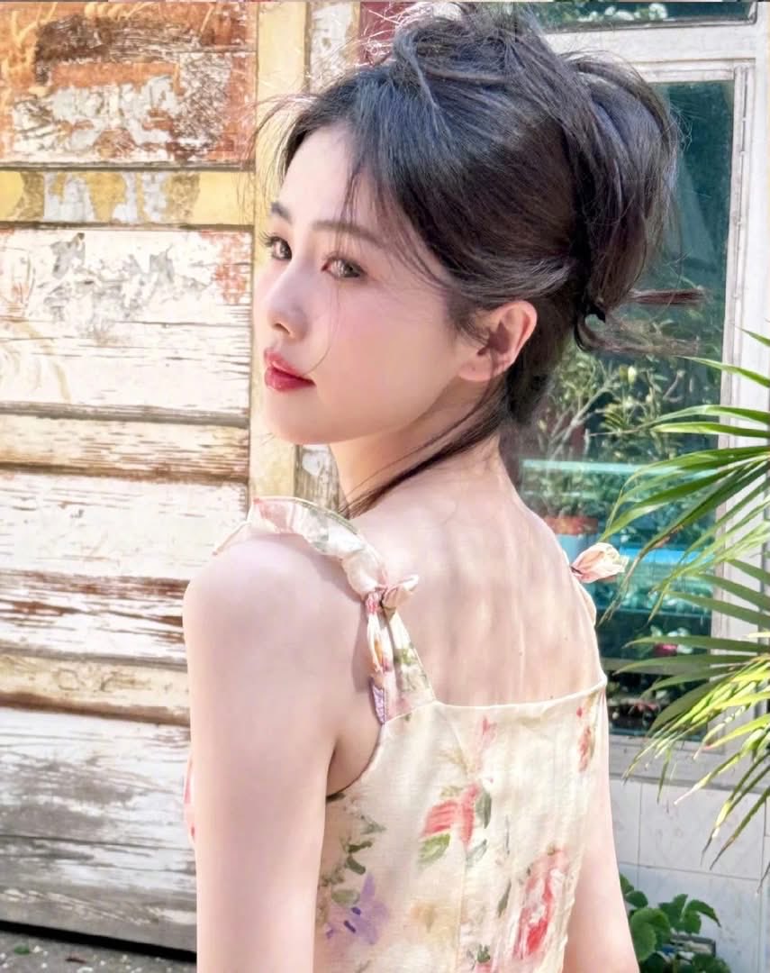 secretsaewsaew's tweet photo. สวยอะไรเบอร์นี้อะ🩵 #bailu #11.06.26 |  #TheFirstJasmine 🍐
#ไป๋ลู่ #BaiLu #白鹿 #ชายาเคียงหทัย https://t.co/LqaRVSQlpB