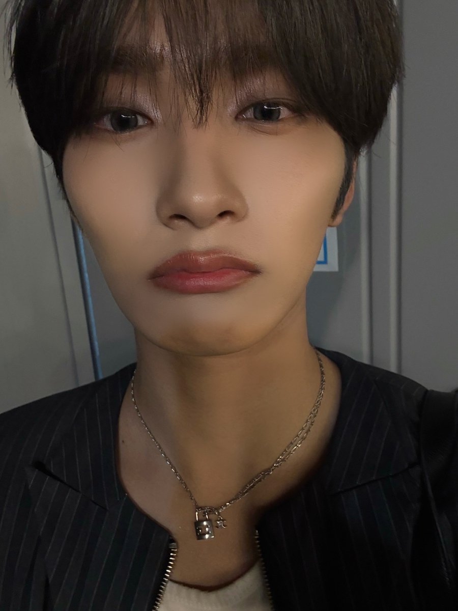 by_EPEX's tweet photo. 나는 🦊

#EPEX #이펙스 #JEFF #제프 #젶프프 https://t.co/ZehiUVe4uL