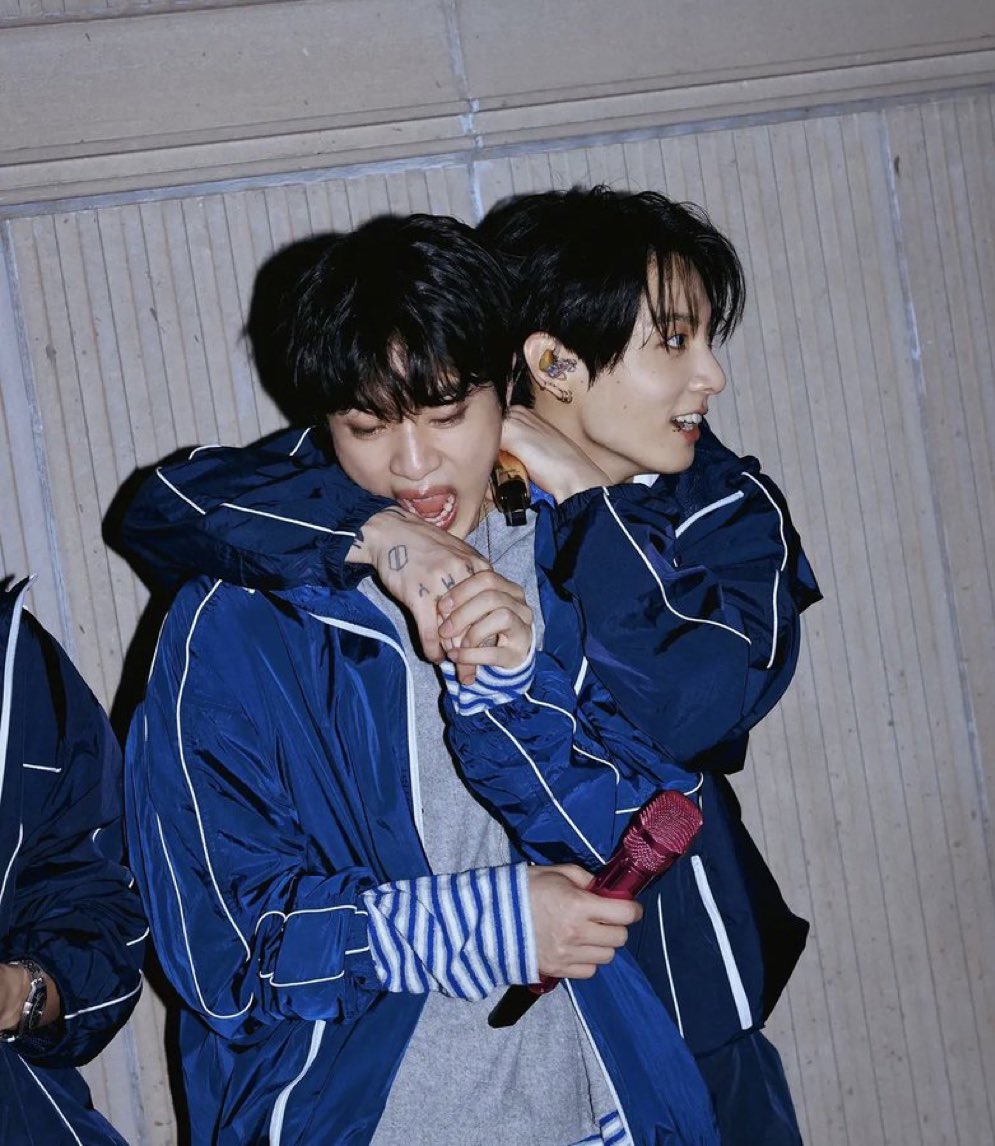 miidang's tweet photo. 이쯤되면 진옵 한테 진국알아요? 하면 당연하지 위아보라해 진국 처하자 하실듯 https://t.co/iKeHyOmFHJ