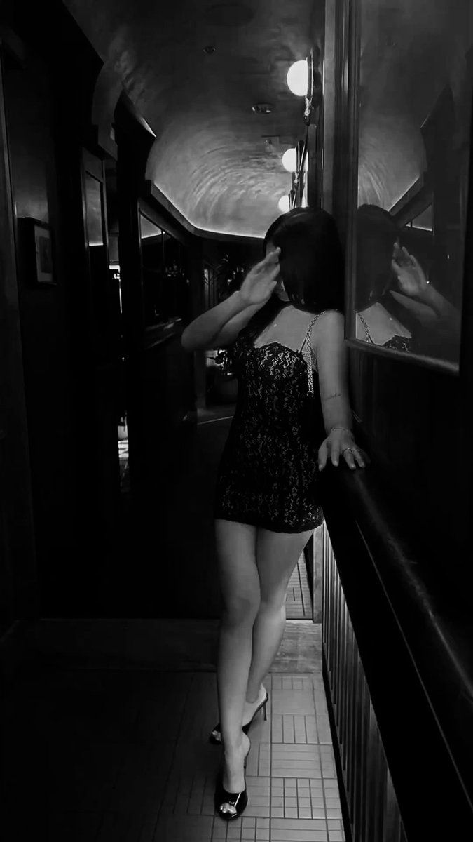 ALMASSICARIA's tweet photo. Night out. https://t.co/tLeRlSlRkl