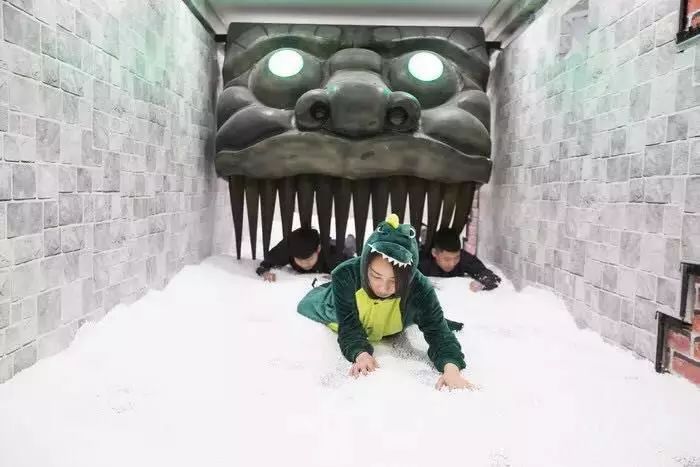 sleyman_kocaer's tweet photo. Breaking out this weekend with my crew: solving locked riddles, hiding from the "haunt" actor, and praying we don't miss the exit. 10/10 would panic and do it again. https://t.co/yxaEmNkwdv