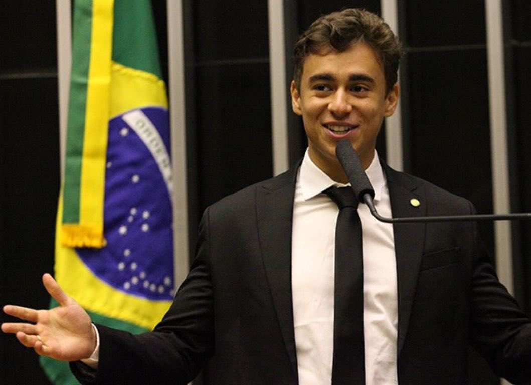 CorrupcaoBrNews's tweet photo. 🚨DENÚNCIA! “Vocês odeiam o Nikolas Ferreira apenas porque ele recebe milhões sem fazer nada e luta diariamente contra o povo brasileiro”, diz internauta https://t.co/ZLa6kiTu1p