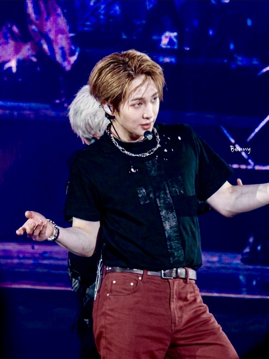Benny_JJINGGU's tweet photo. 오ㅏ… 진짜 오ㅏ…😳🩷💚

#온유 #ONEW #オンユ #オニュ #이진기 https://t.co/JfFb0MKXZS